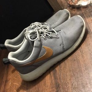 Women’s Nike Roshe